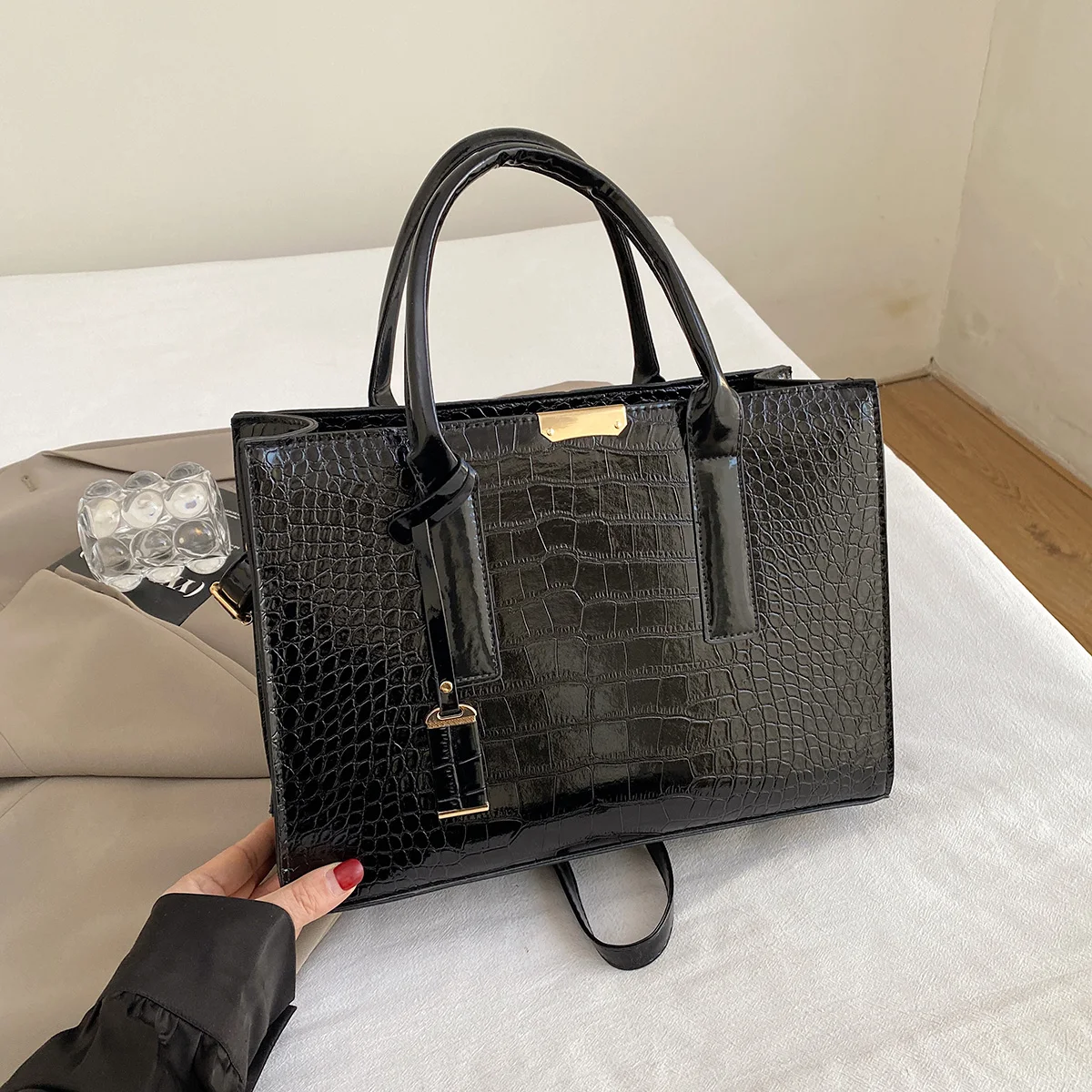Crocodile Women's Crossbody Patent Leather Women's Messenger Bag Bag High Quality Ladies Handbag