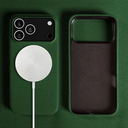 Luxury Magnetic Genuine Leather Full - Cover Phone Case with Magsafe Compatibility - iPhone 17 e (Velvet Green 6211)