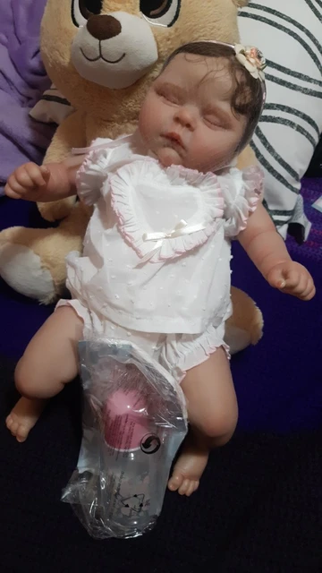 Boneca Vienne Bebe Reborn fofinha com veias visíveis, pintada à