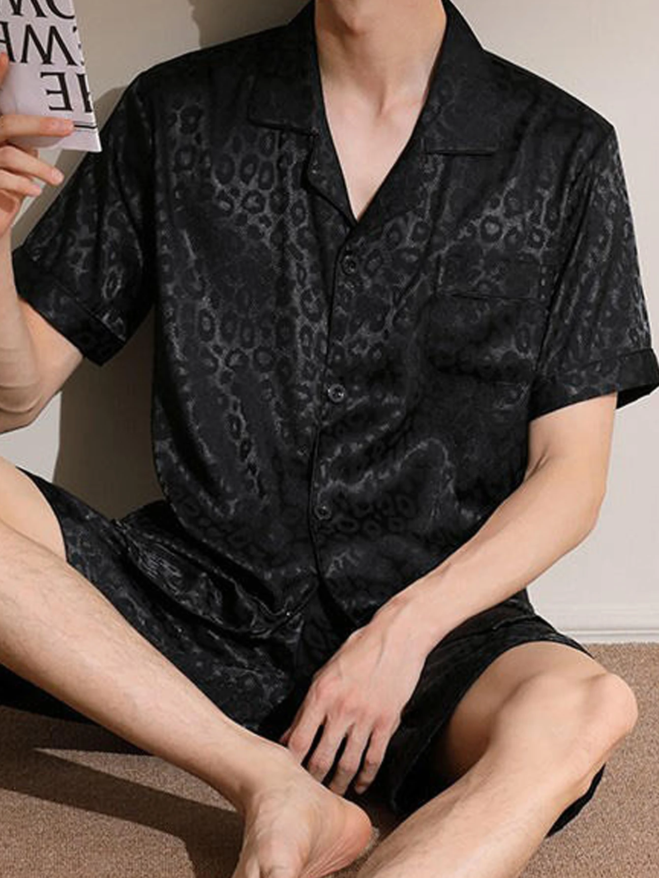 Men's pajamas short sleeved summer ice silk home clothing men's summer casual thin cardigan can be worn as a set home clothing