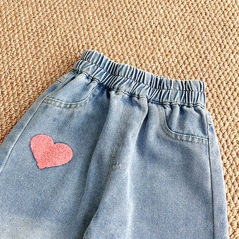 بنطلون جينز للفتيات مستقيم وفضفاض بتصميم مغسول ناعم من الدنيم، موديل خريفي جديد للفتيات الصغيرات، بنطلون واسع الساق متعدد الاستخدامات