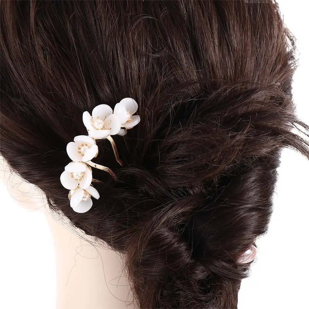 Description Picture 4 of itemStyle Trendy Headwear For Girls Hanfu Cheongsam Disk Hair Hair Fork Hair Accessories U Shaped Hairpin Flowers Hair Stick