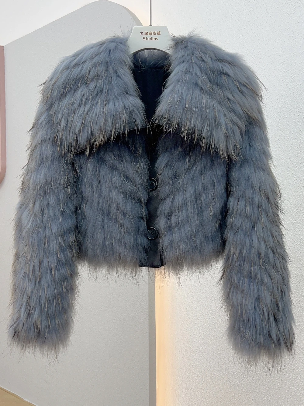 2023 Winter New High Waist Slimming And Short Spokes Faux Fur Fox Furry Coat Women's Young Woolen Jacket Outwear Women's Clothes