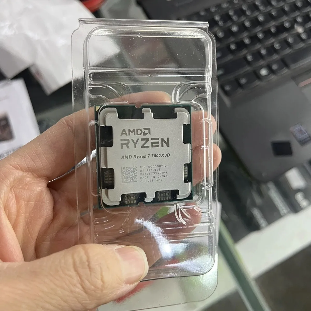 AMD Ryzen 7 7800X3D loose chip octa-core sixteen-thread AM5
