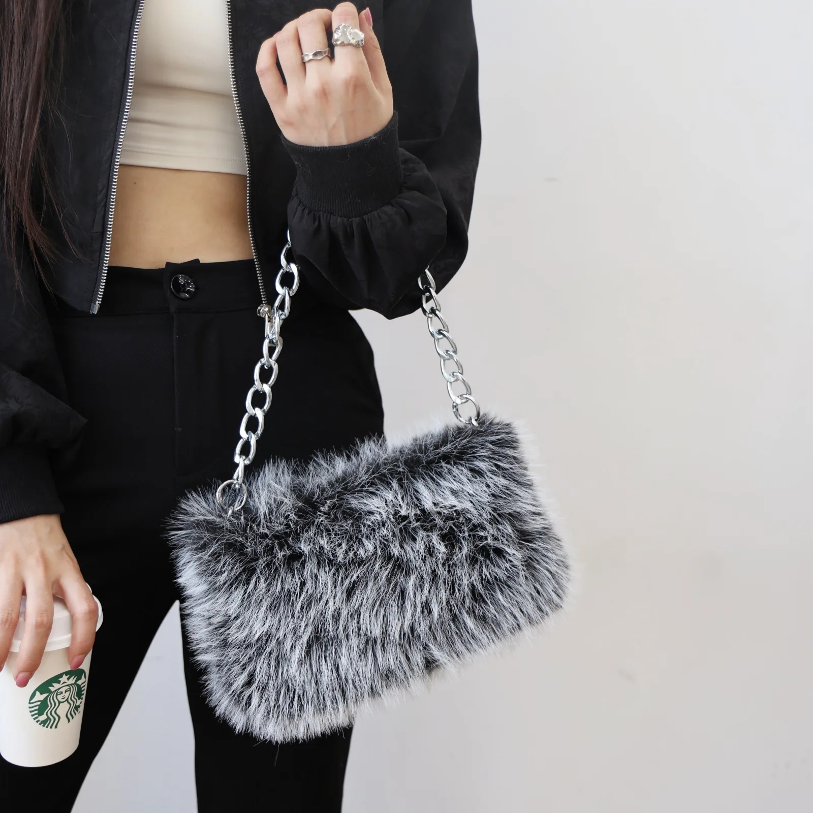 Plush Shoulder Bags for Femme Luxury Designer Soft Winter Ladies Clutch Purse Handbag Cute Fashion Female Party Underarm Bag