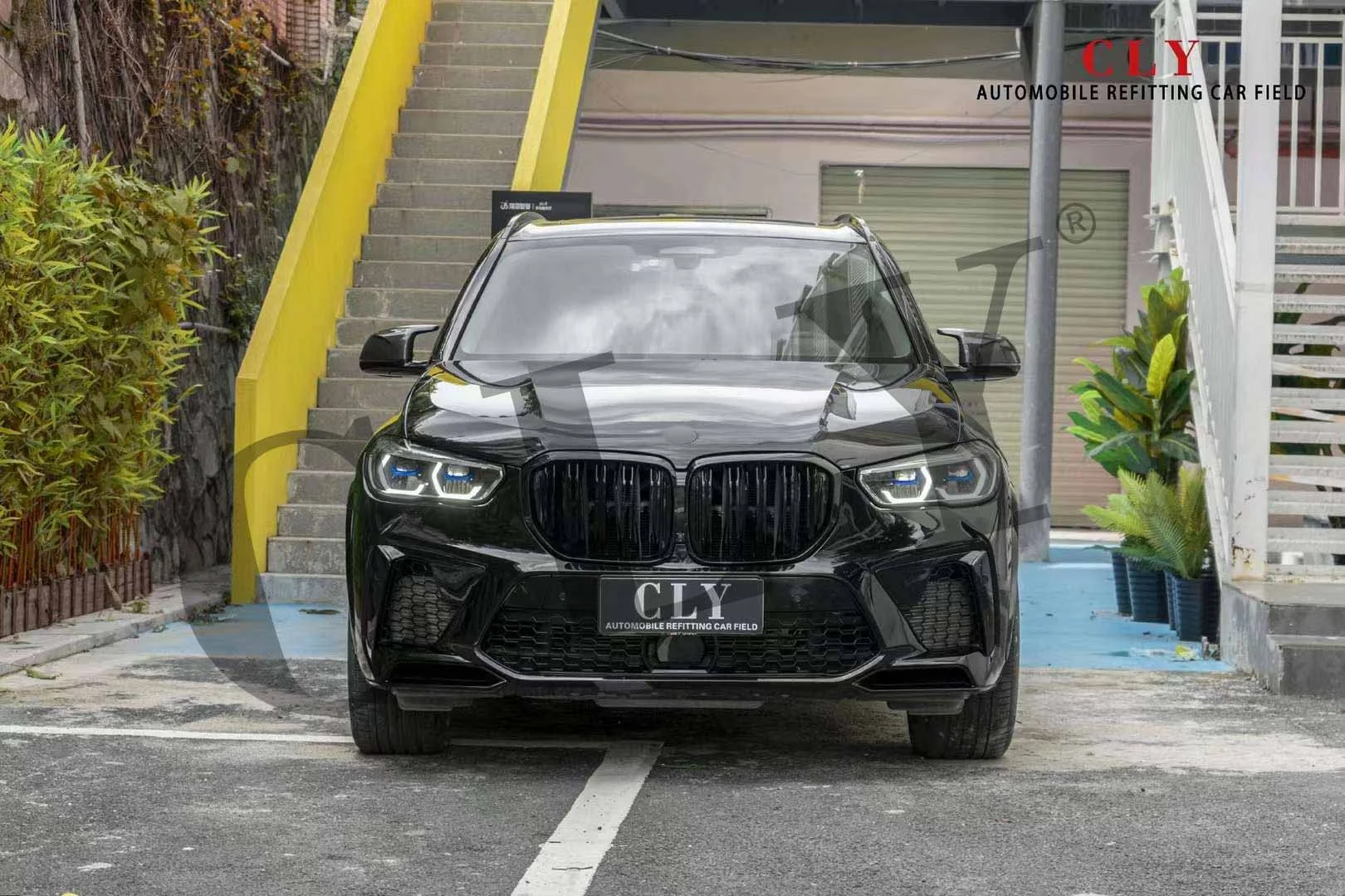 Рисунок 2 - Оригинальные автомобильные бамперы для X5 G05 X5M