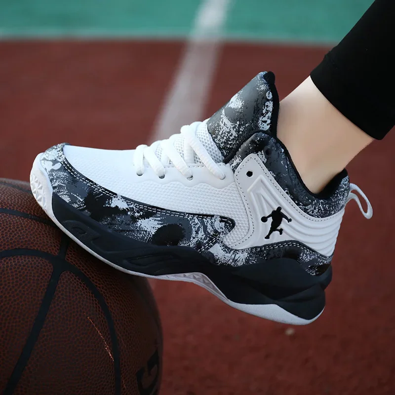 Fashion Boys Brand Basketball Shoes for Kids Sneakers Thick Bottpm Non-slip Children Sports Shoes Child Boy Basket Trainer Shoes