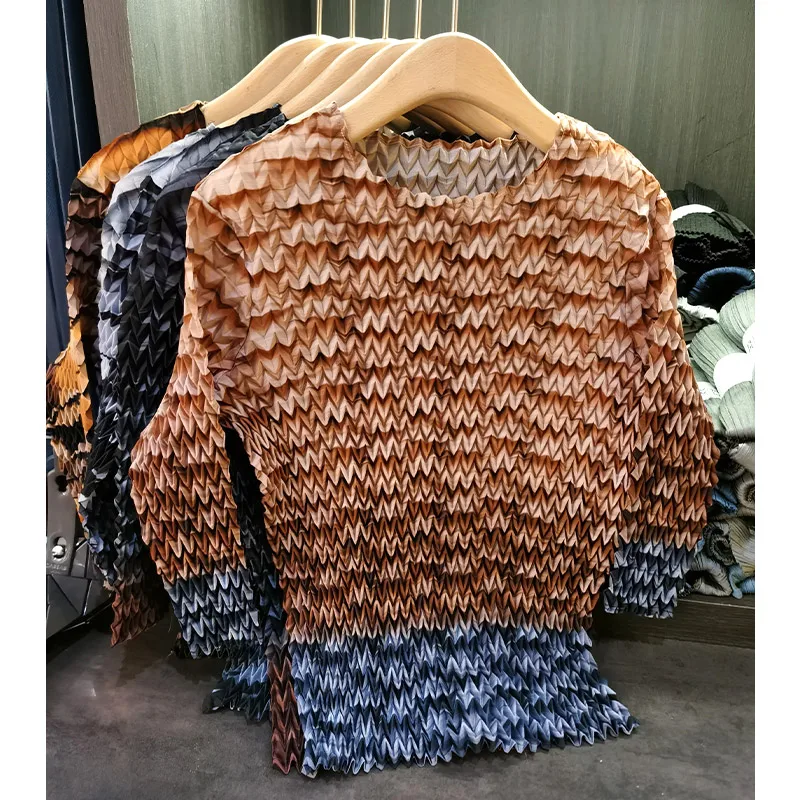 

Premium Blocking Printing Wave Pattern Pleated Tops Women's Fall New Wildcard Round Neck Seven-minute Sleeve Three House T-shirt