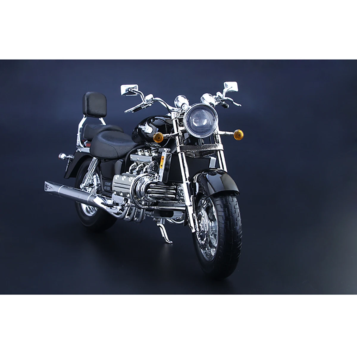 Die-cast Honda Gold Wing Valkyrie Motorcycle 1:6 Scale Simulation