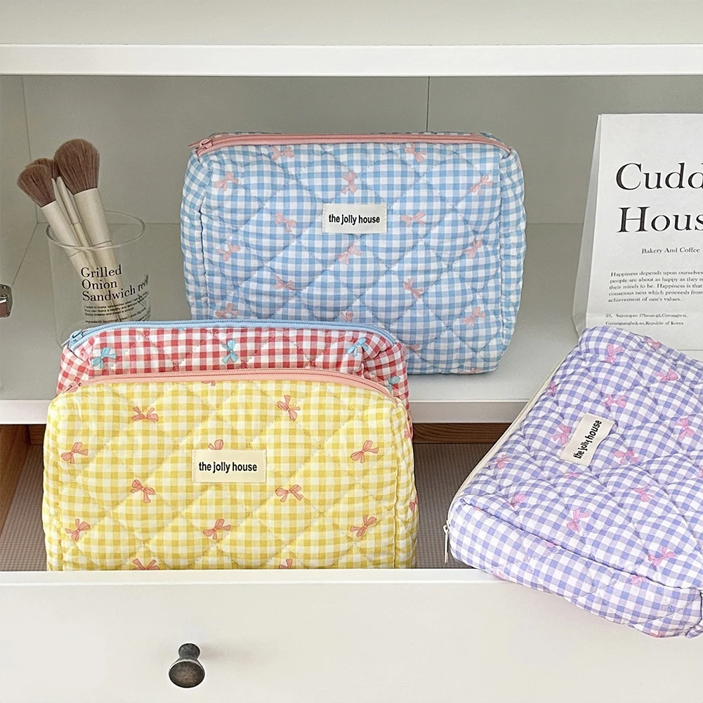 Checkered Cute Bow Travel Makeup Pouch with Zipper Toiletry Bag Cotton Quilted Makeup Organizer Storage Bag for Women and Girls