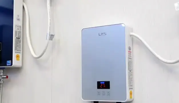 Scaldabagno Elettrico Istantaneo 3.5 KW, 110V, Senza Serbatoio, Display LED, Impermeabile IPX4, Temperatura Regolabile 30-60°C