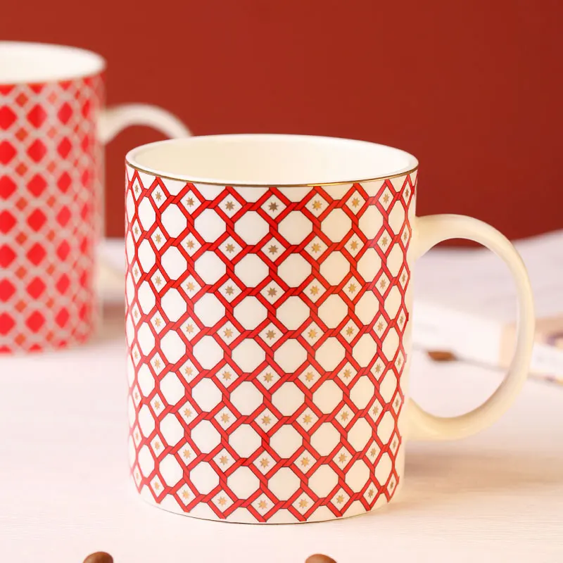

European Ceramic Mug Coffee Cup Bone China High-grade Ceramic Cups and Saucers Exquisite Couple Gift Cups Gift Box Packaging.