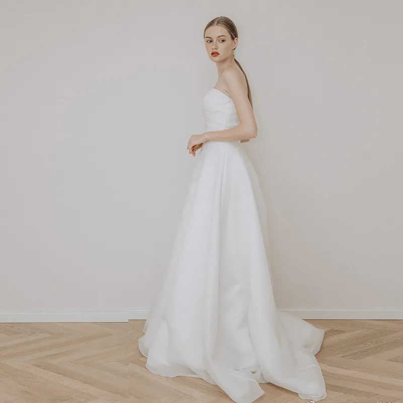 당신의 특별한 날을 위한 우아한 A라인 웨딩 드레스