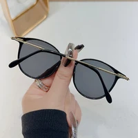 Lunettes de soleil œil de chat de créateur pour femmes et hommes, monture petite, style vintage rétro, effet miroir 3