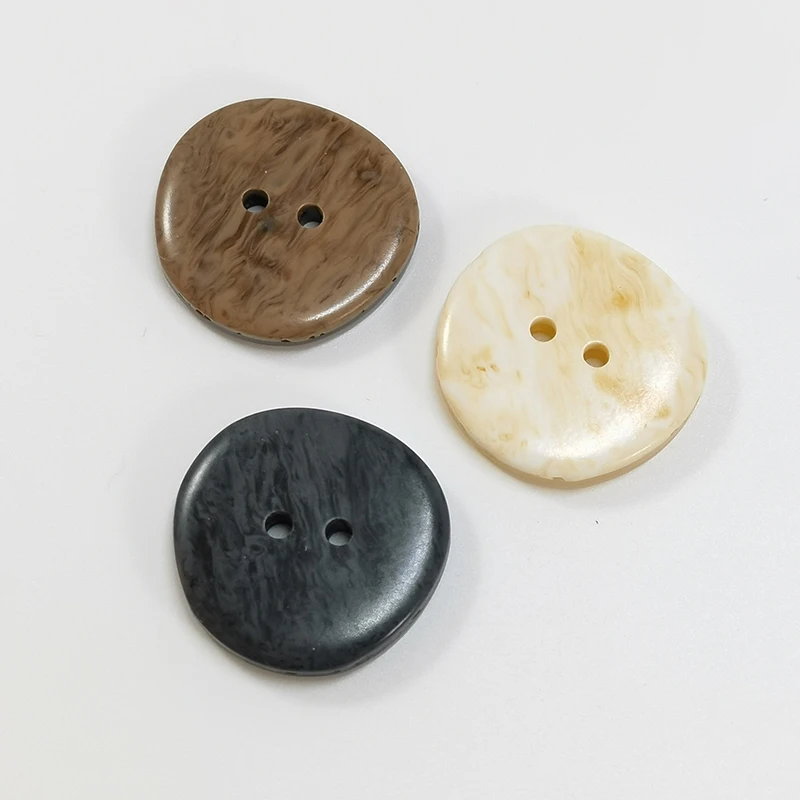 

50Pcs Irregular Round Resin Buttons 2 Holes Clothing Button for Sweater Coat Decorations DIY Garment Handmade Sewing Accessories