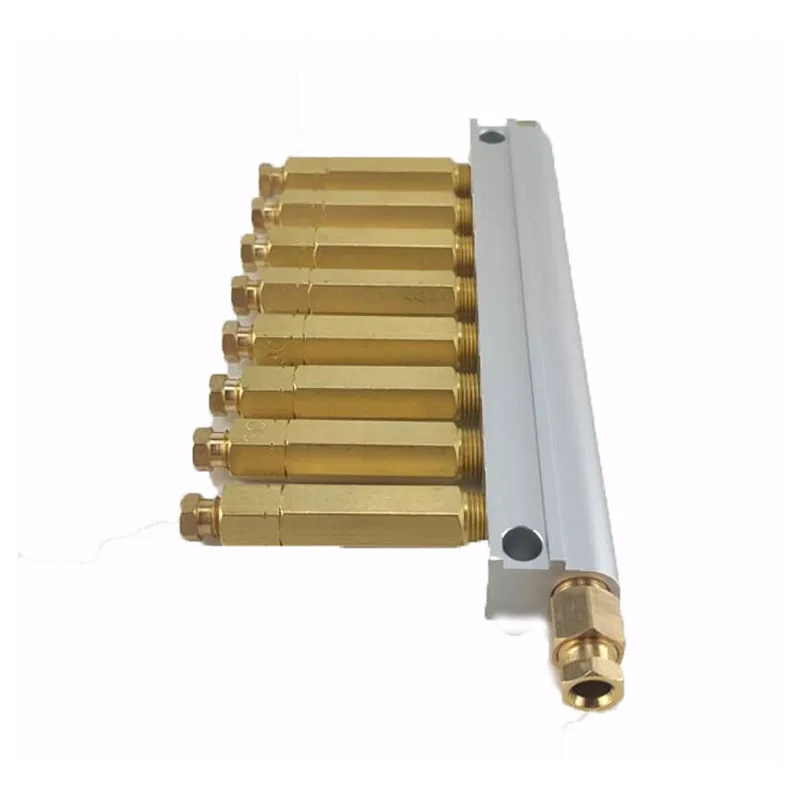 Lubricating oil pump distributor one in 8 out oil distributor with