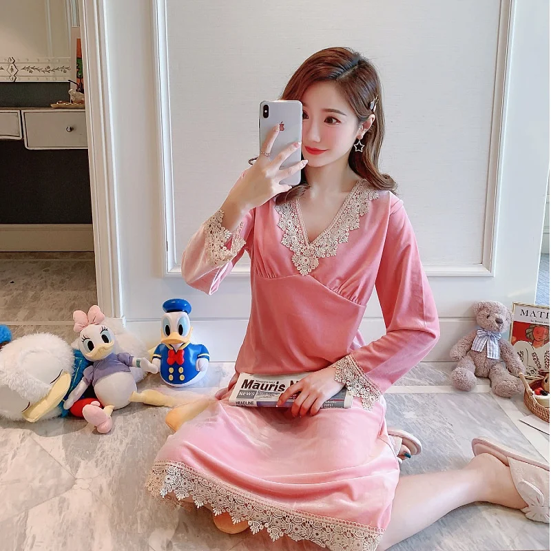 ملابس نوم جديدة مقاس كبير لعام 2025 للسيدات للخريف والشتاء بأكمام طويلة ملابس خارجية مخملية مثيرة جاهزة لارتداء ملابس المنزل