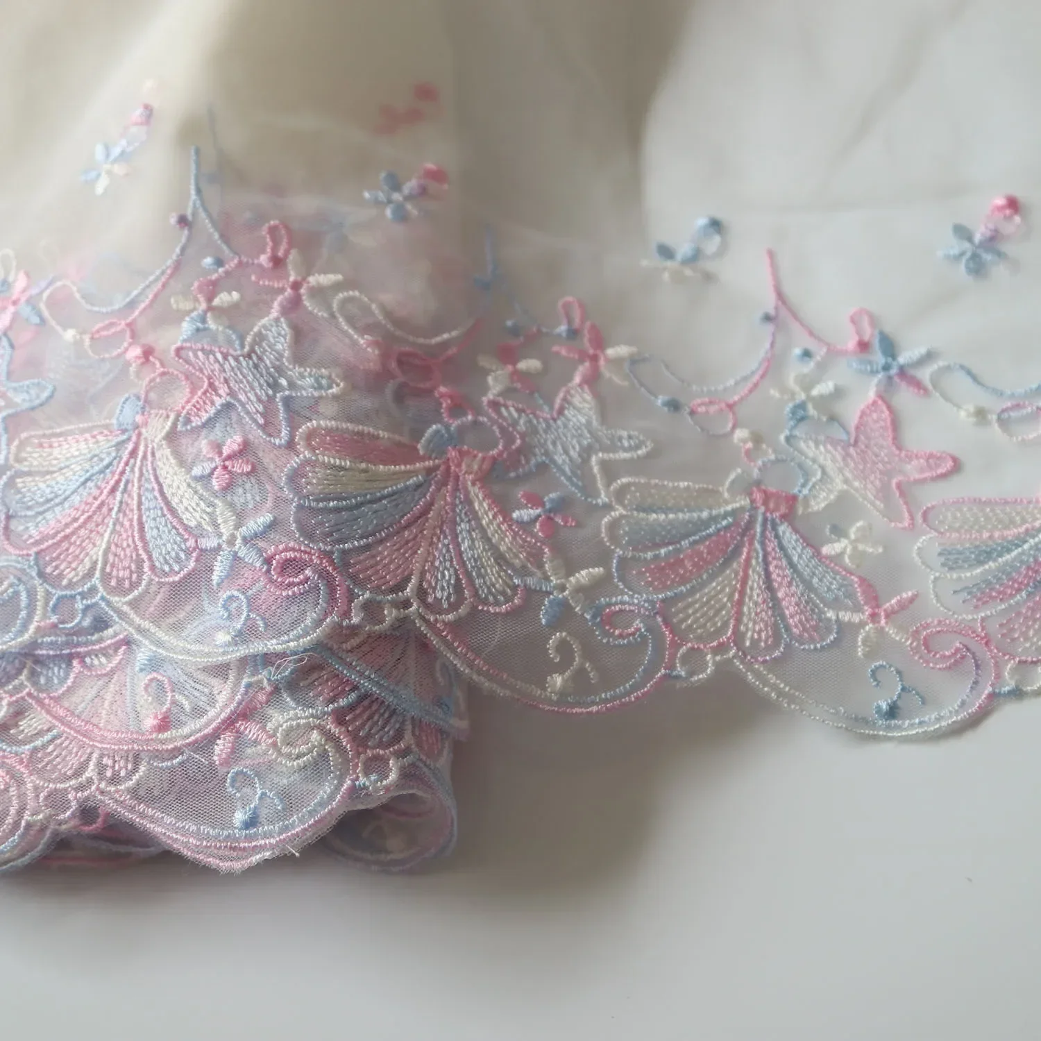 専用eradie Chemical lace ShirtOnepiece Off White Judy