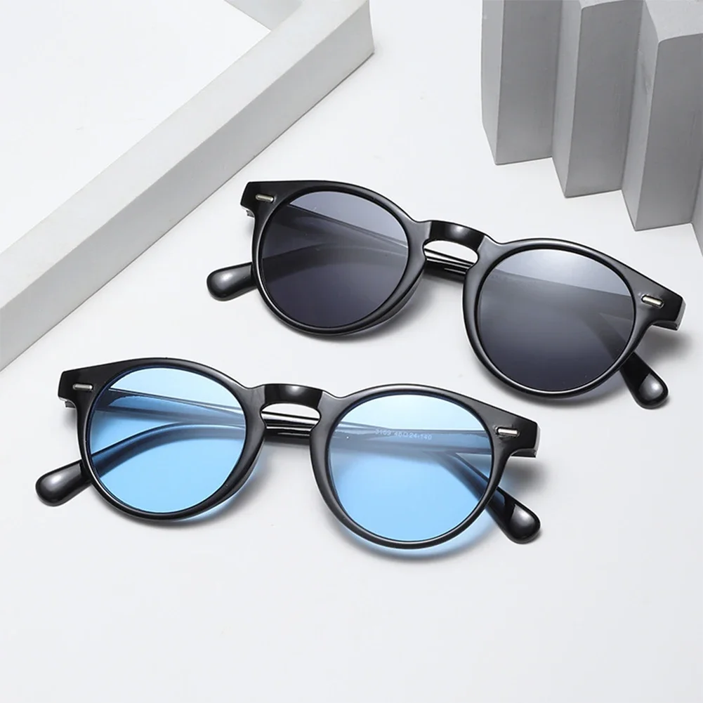 Timeless Retro Round Sunglasses - Unisex Vintage Fashion Eyewear