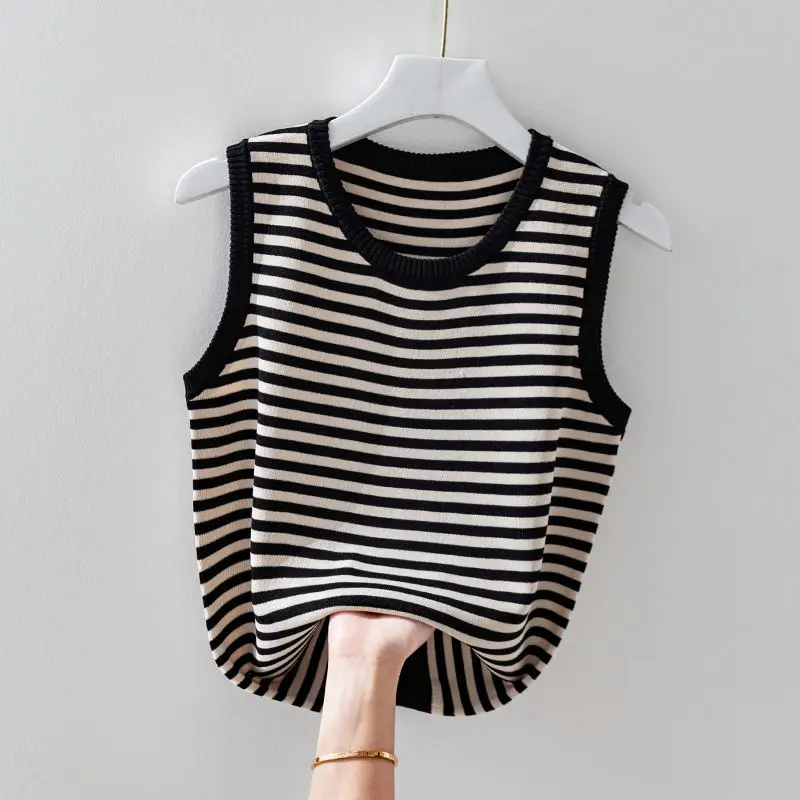 

2024 Summer Women Fashion Loose Knitting Tank Tops Female O-neck Knitted Camis Ladies Ice Silk Sleeveless Striped Tops H40