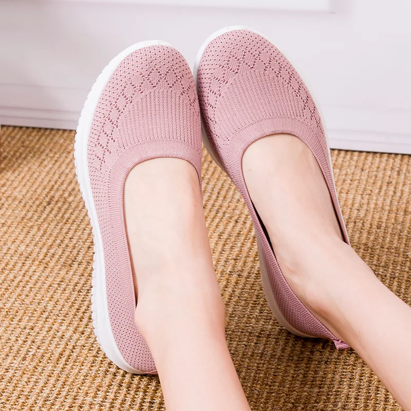 2024 Summer New Women's Flat Knitted Shoes Middle and Elderly Mom Walking Shoes