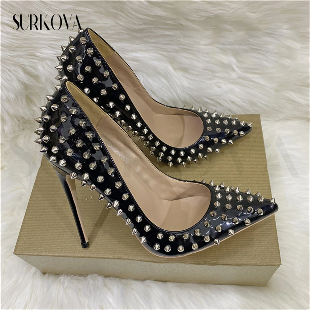 

Женские туфли на высоком каблуке, черные туфли-лодочки из искусственной кожи с заклепками и острым носком, на тонком высоком каблуке, обувь для выпускного вечера