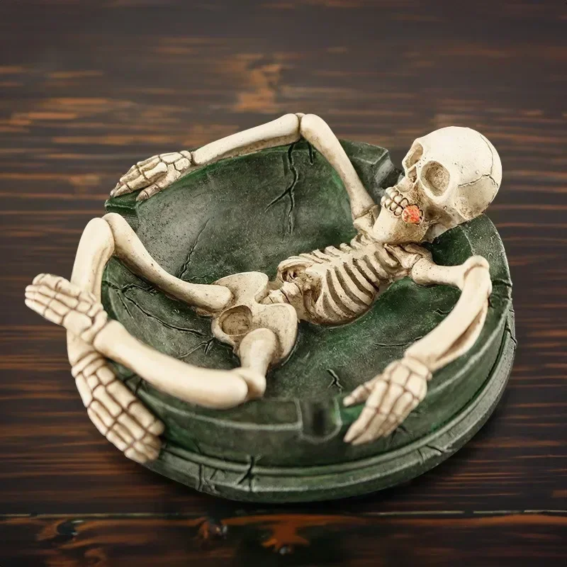 Cigarettes Ashtray 1pc Creative Personality Skull Ashtray Desktop Ashtray Household Decorative Ashtrays for Home Hotel Bar Office