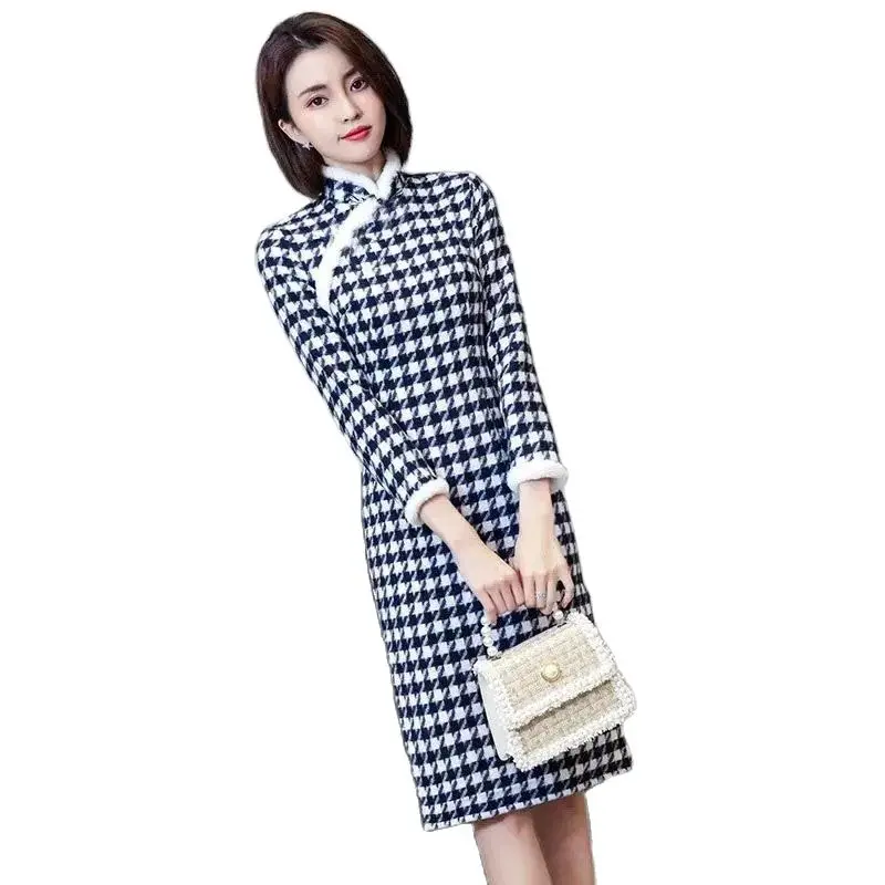 

Fashion Cheongsam Dress Female 2023 New Autumn Winter Slim Add Velvet Thick Warm Retro Lattice Improved Qipao Dresse Female