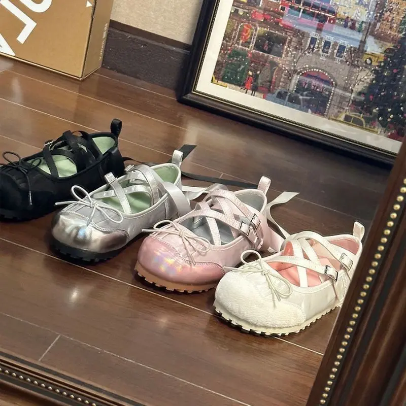 

Балетки женские на плоской подошве, модные дизайнерские классические туфли с круглым носком и перекрестными лямками, танцевальные туфли с бантом, весна