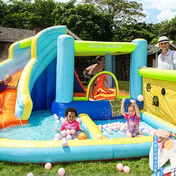 어린이 놀이공원, 실내 및 실외 슬라이드 공원, 트램펄린, 안전망 포함