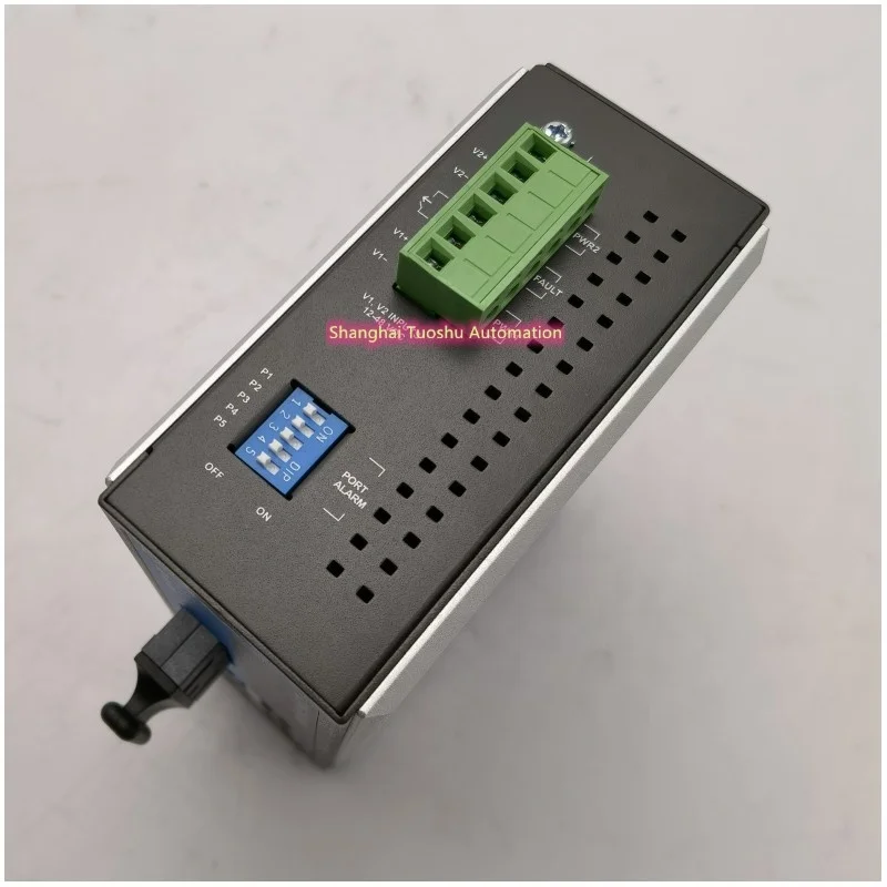 

MOXA EDS-305-M-ST Unmanaged Ethernet switch with 4 10/100BaseT(X) ports
