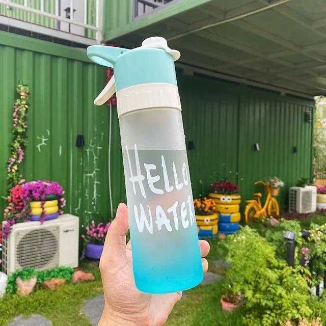 650ml  Spray Water Bottle Outdoor Sport Fitness Water Cup Large Capacity Spray Bottle BPA Free Drinkware Travel Bottles 5