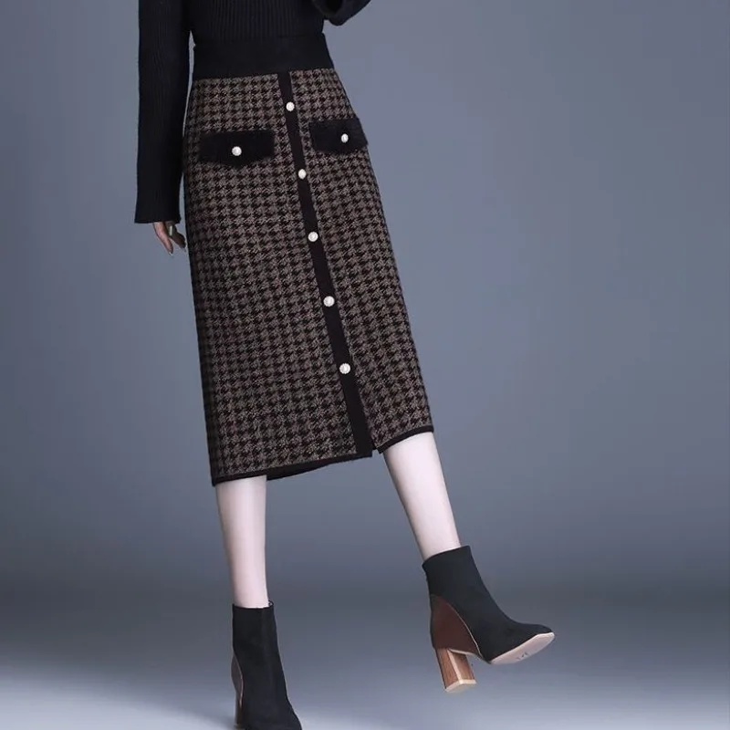 

2023 Autumn and Winter Women's High Waist Elastic Patchwork Button Plaid Knitted Slim Fashion Casual Elegant Commuting Skirts