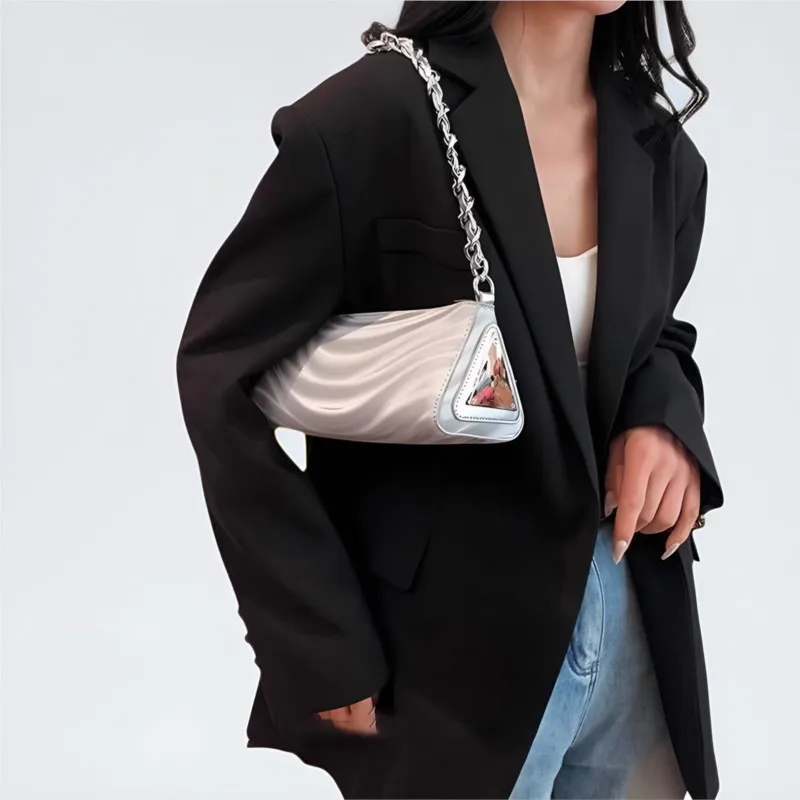 Hot Girl Harajuku Triangle Chain Shoulder Bag Women Iridescent Gradient Handbag Ladies Y2k  Personality Design Shoulder Bag 2025