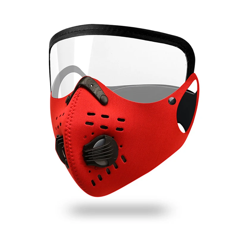 Masque en tissu réutilisable taille unique de couleur noir, porté par un homme, vue de profil.