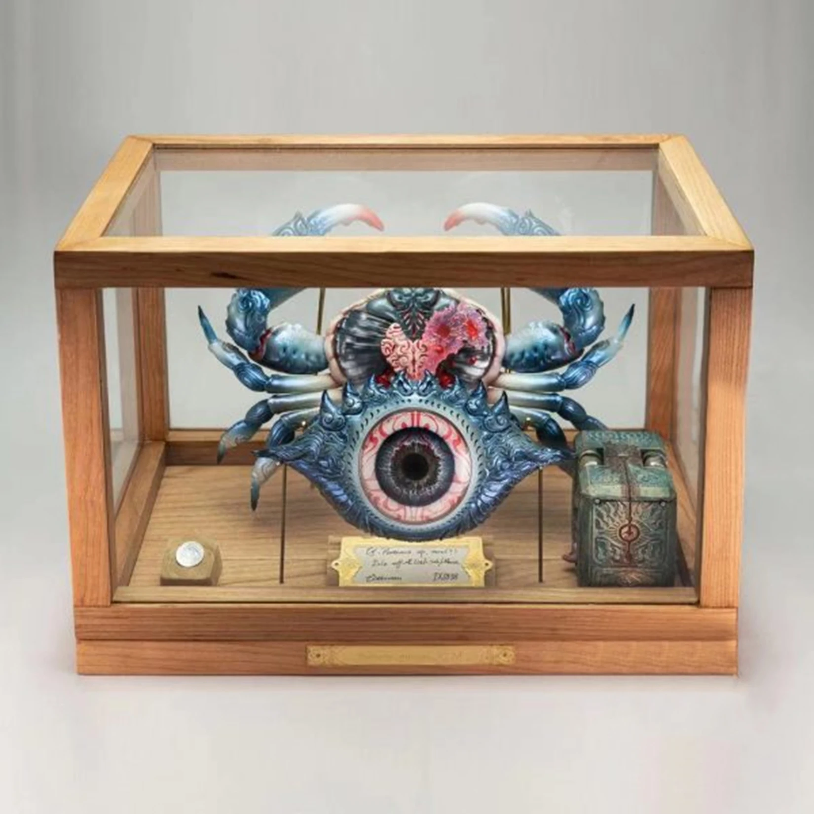 

Sir Mysti’s Secret Cabinet Model Wicked Eye Crab Animal Collector Scene GK Decoration Adult Creative Birthday Gift Toy