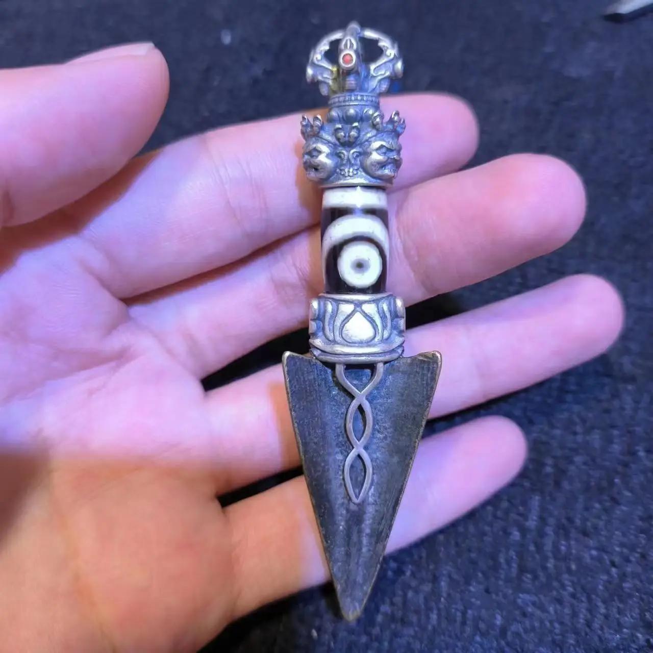 

1pcs/lot Tibetan dzi bead copper vajra pendant ancient mystery Folklore Collection Excellent workmanship Fine carving jewelry
