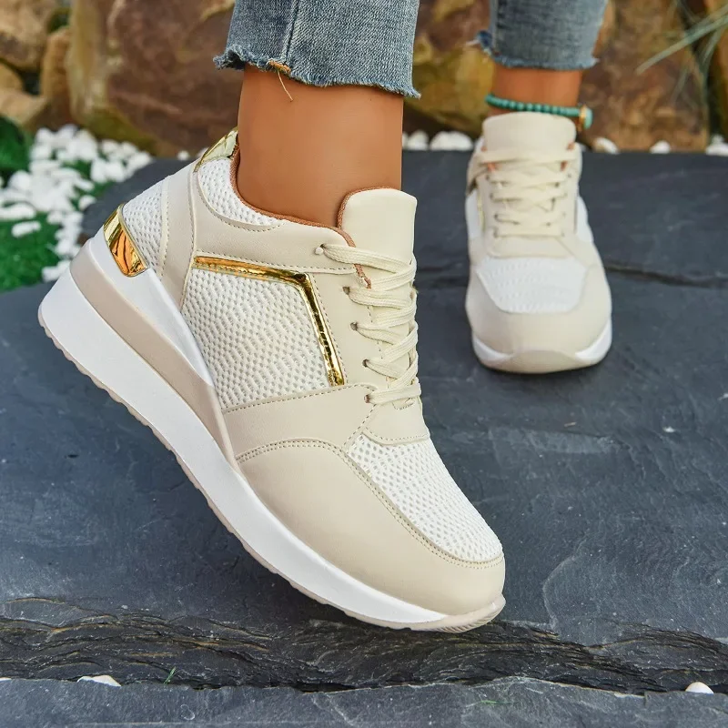 أحذية رياضية نسائية فاخرة مزينة بأحجار الراين، تتم...