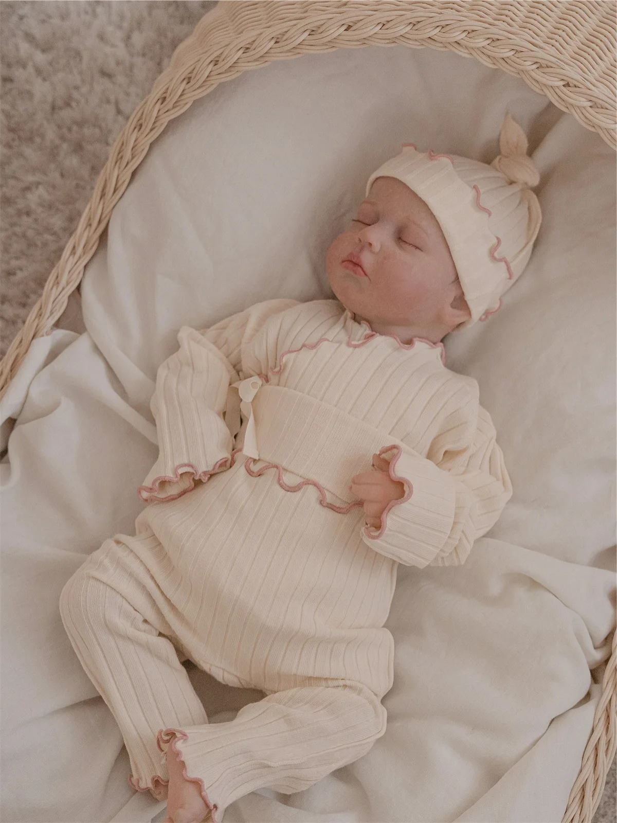 Description Picture 3 of item0-24M Newborn Kid Baby Boy Girl Clothes Set Autumn Winter Long Sleeve Top Pant Suit Cotton Two Piece Pajamas Set PJ Outfit