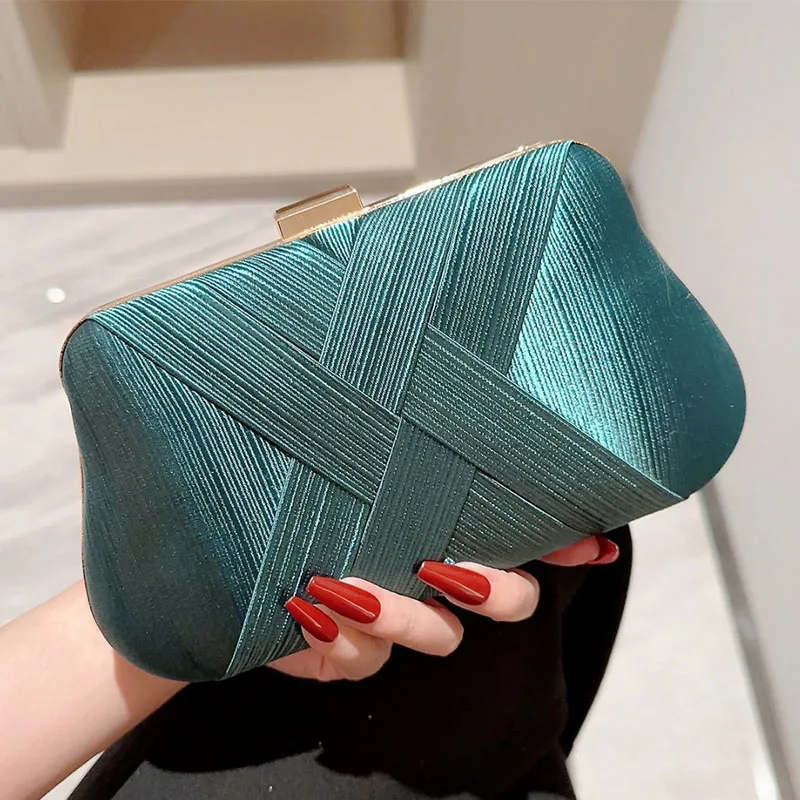 

Pleated Satin Evening Bag Women Woven Pattern Clutch Handbag Celebrity Banquet Bag with Cheongsam Evening Bag Gowns Shoulder Bag