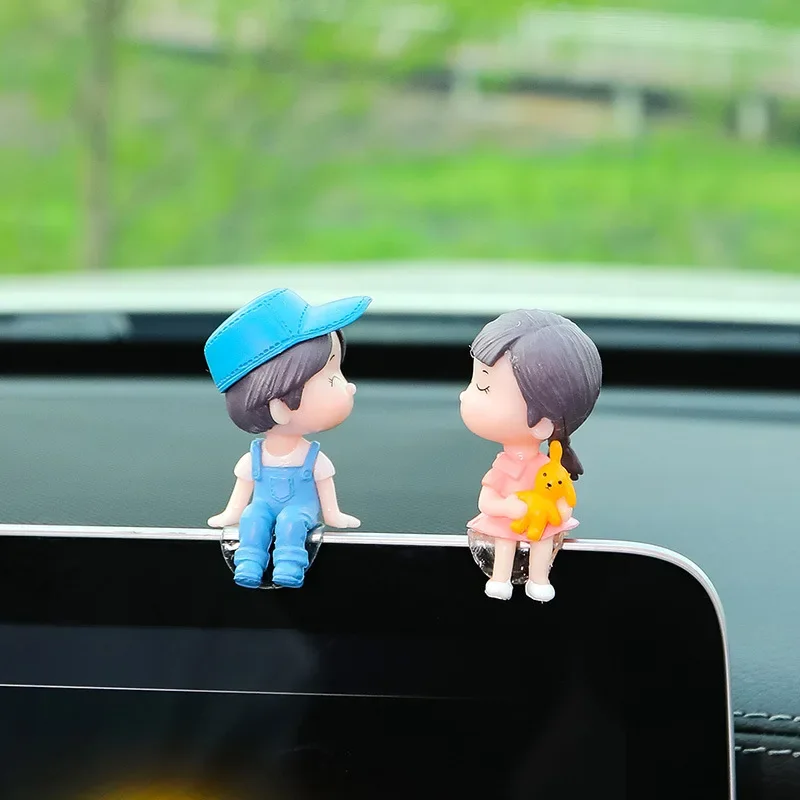 Car Interior Dashboard Decoration Cute Cartoon Couple Balloon Figurine Action Figure for Girls Gift Accessory
