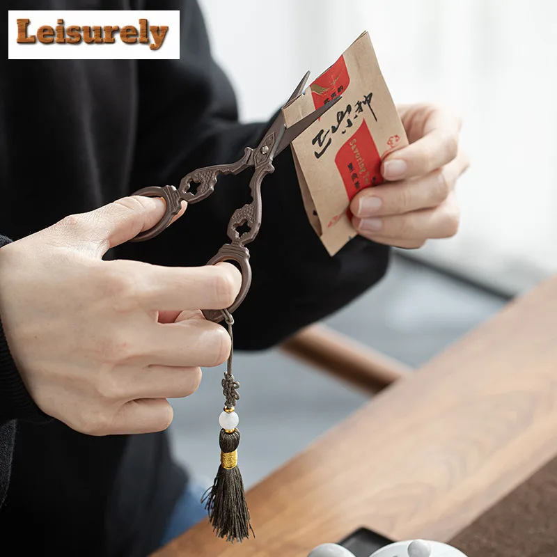 Retro Tassel Titanium Gold Tea Bags Scissors Embroidery Cutting Sewing Tailor Shears Handicraft DIY Household Tea Ceremony Gift