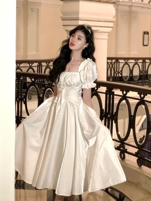 Vestido de Noite Clássico Francês para Ocasiões Especiais 4 Vestido de Noite Francês Vintage