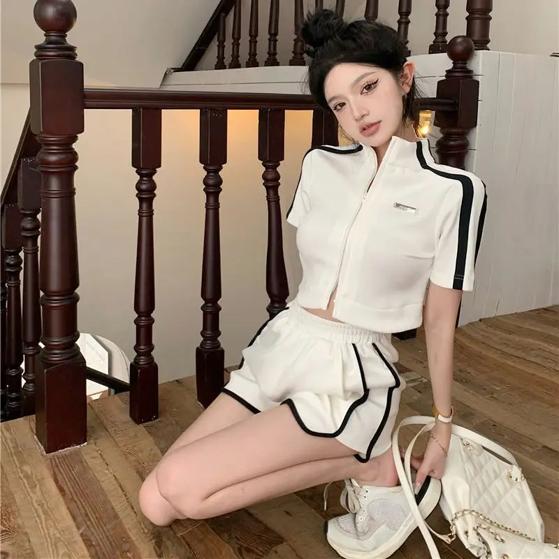 Lady Short Sleeved Stand-up Collar Summer White Hottie Patchwork T-shirt Fashion High Waisted Motion Casual Shorts Two Piece Set