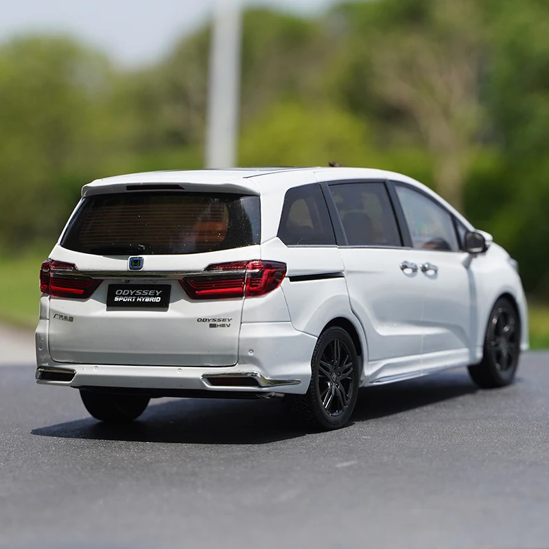 Diecast skala 1:18 GAC ODYSSEY Hybrid versi 2022 mobil logam