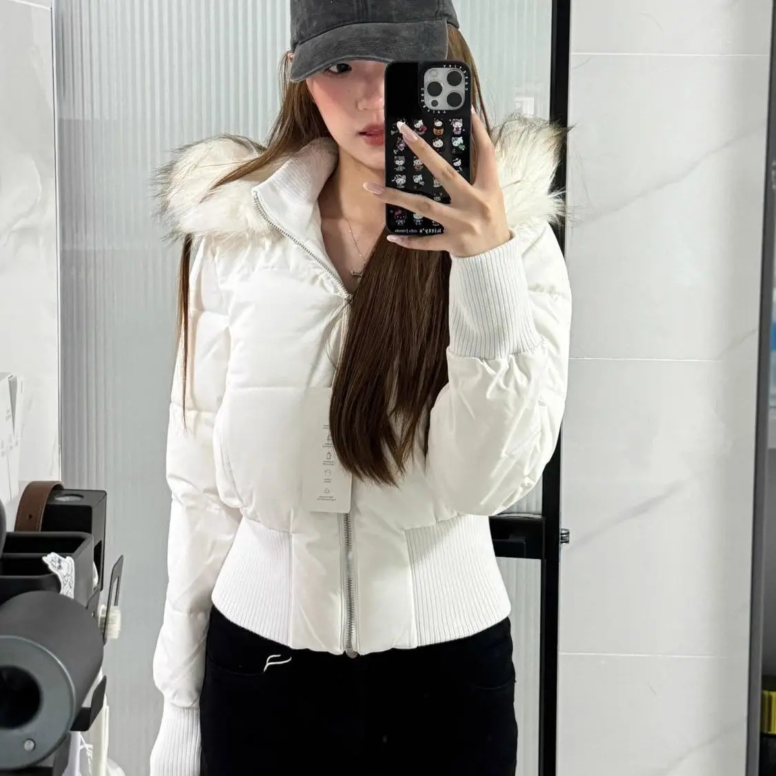 Winter Cold Coat Warm Cropped Jackets Women Fur Hooded Quilted Jacket Parka Streetwear Windproof Coat Cotton Padded Jacket Trend