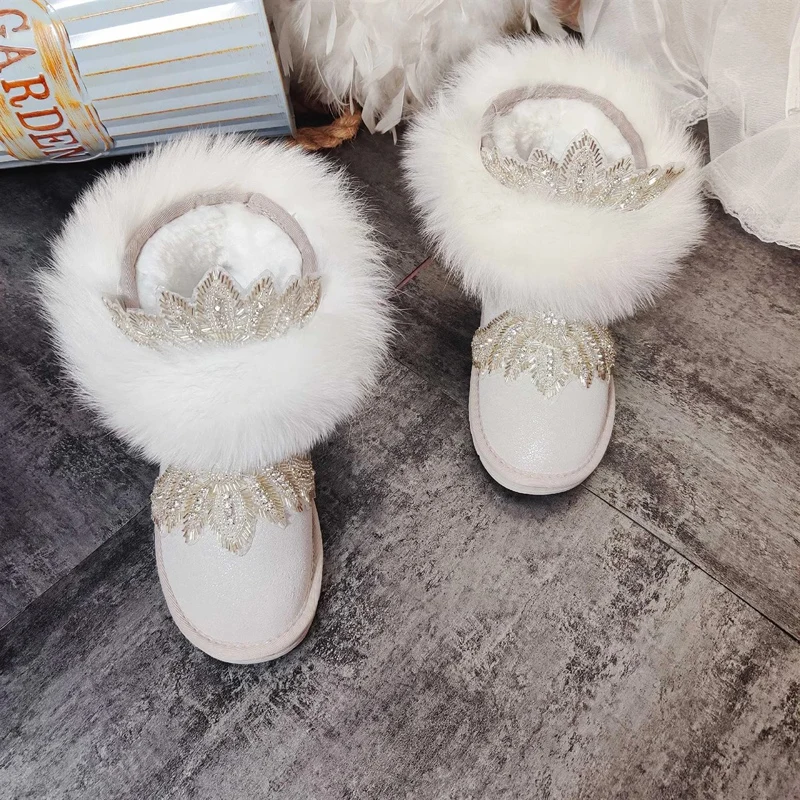 

Bling Wings Top White Fox Fur Snow Boots Woman Thick Sole Round Toe Slip On Flats Winter Boots Cow Suede Warm Fur Boots