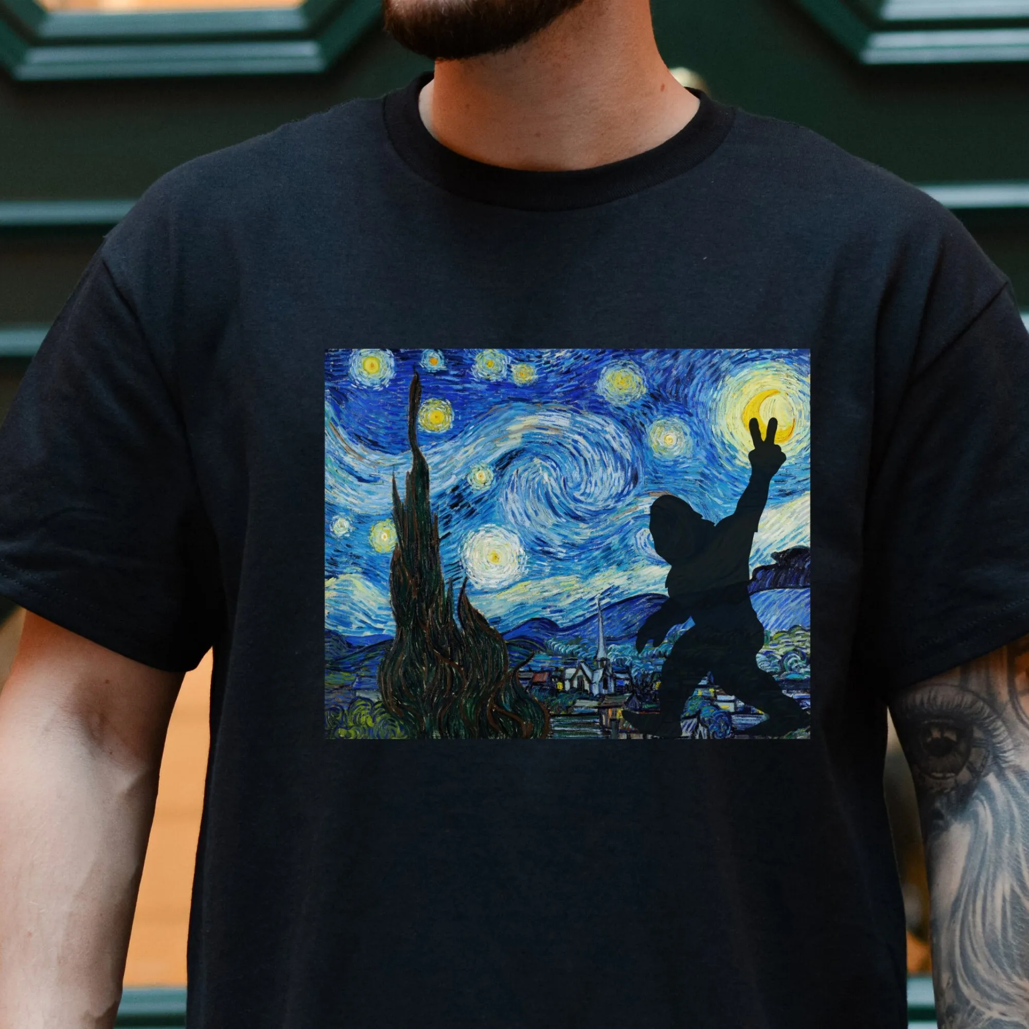 Maglietta Stellata Notte Bigfoot Comfort Colori Cryptid Van Gogh Merch