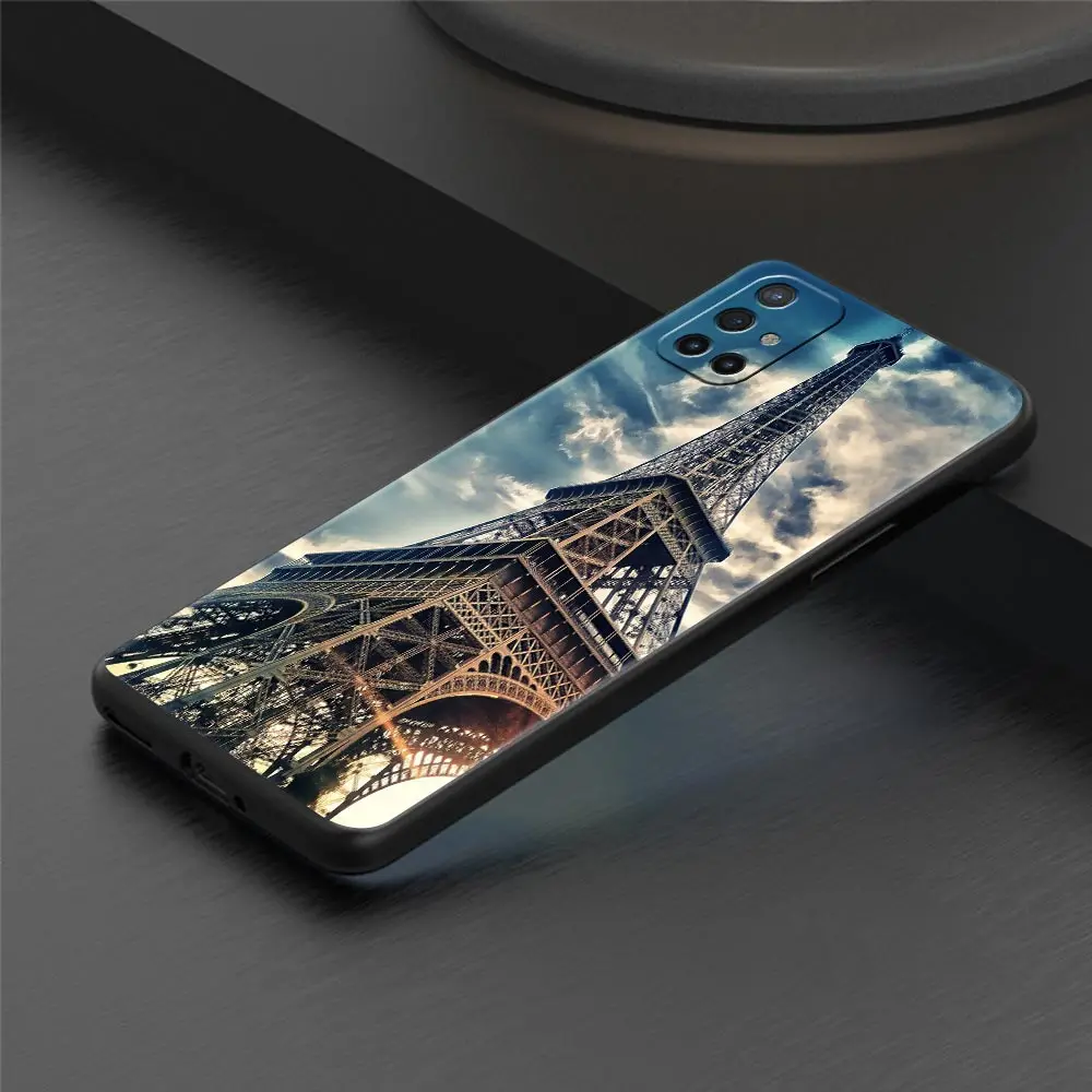 Red Umbrella Eiffel Tower Design Phone Case Cover