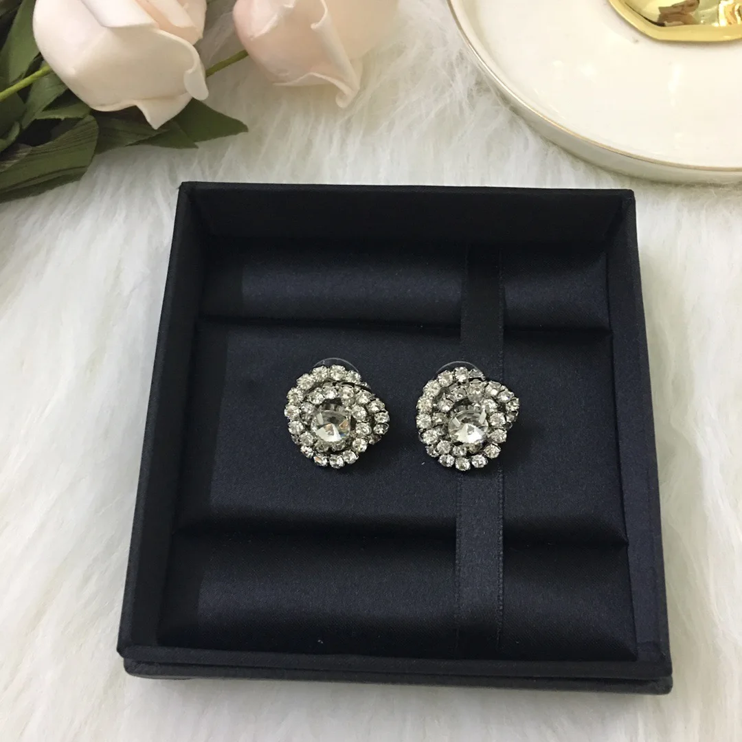 Earring Personality Light Luxury Vintage Twist Size Clip Stud For Women Aretes De Mujer Pendientes Boucle D’Oreille Orecchini